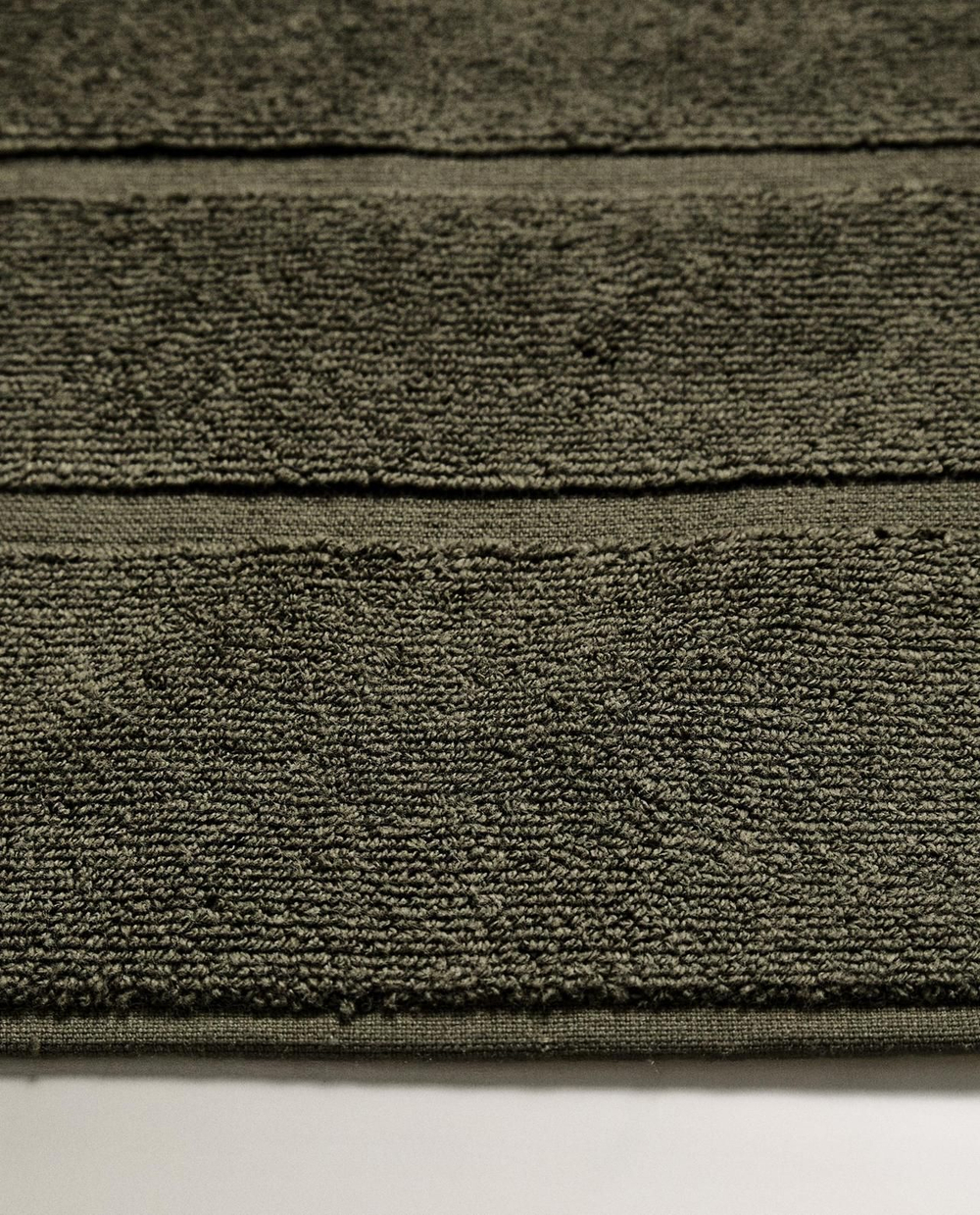 Zara Home - Нескользящий коврик для ванной из хлопка, зеленый, 55x80 см