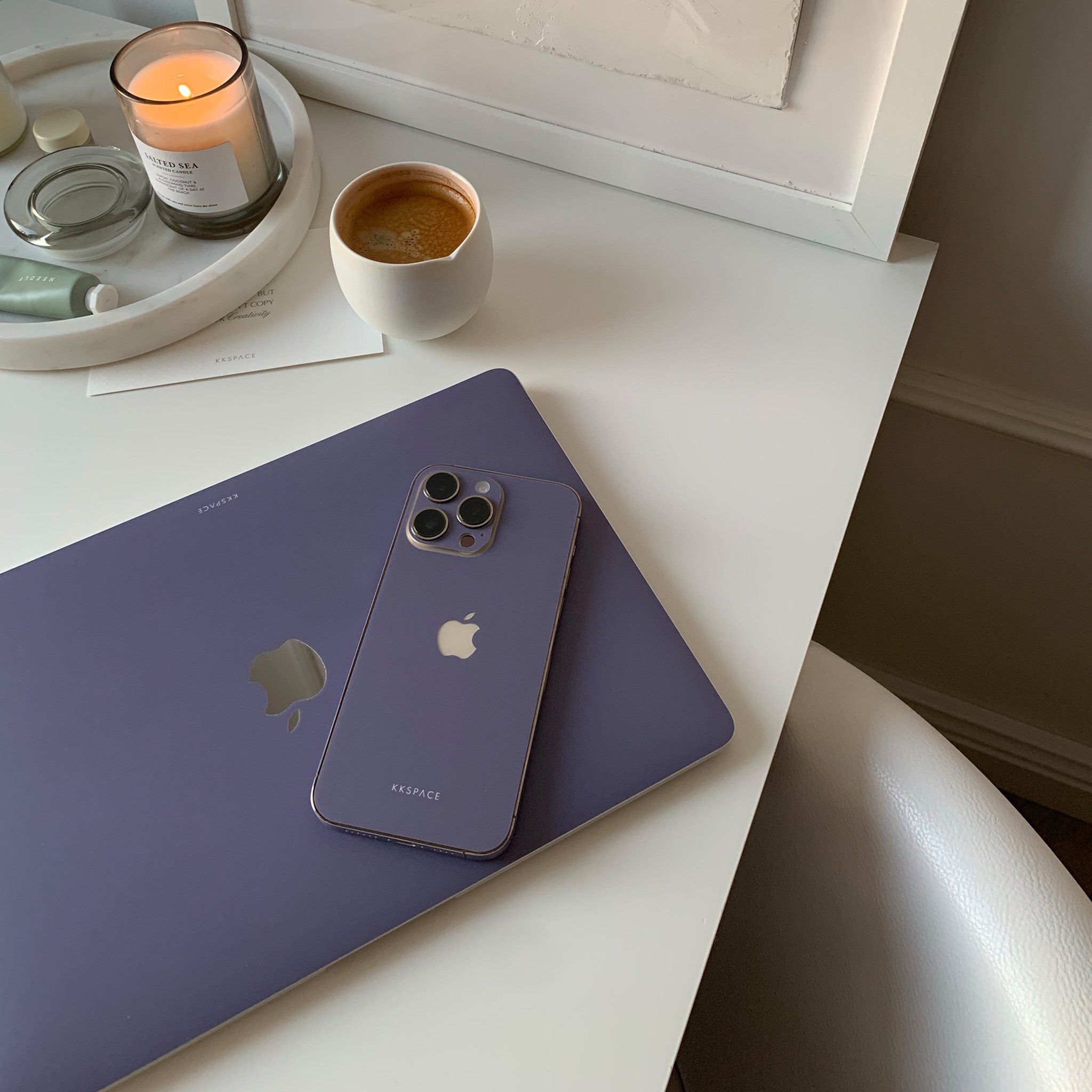 Виниловая наклейка PURPLE для MacBook