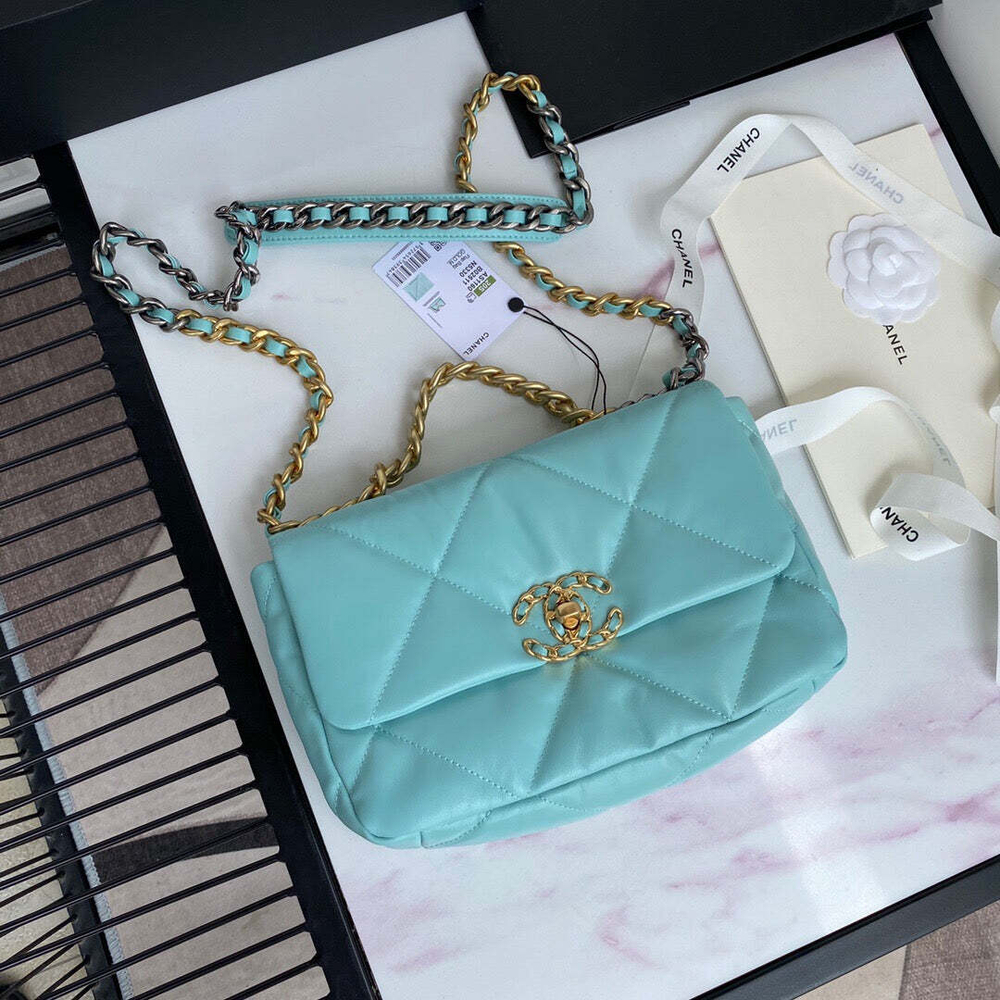 Chanel 19 26 cm