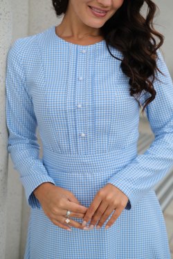 Платье с застрочками из костюмной вискозы