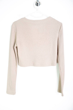 Футболка с вырезом, визуально на 42/44 размер