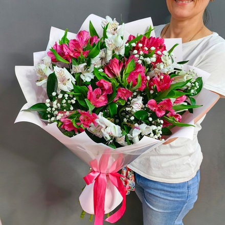 Букет из 9 альстромерий