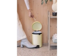 Brabantia Контейнер для мусора NewIcon 3 л желтый