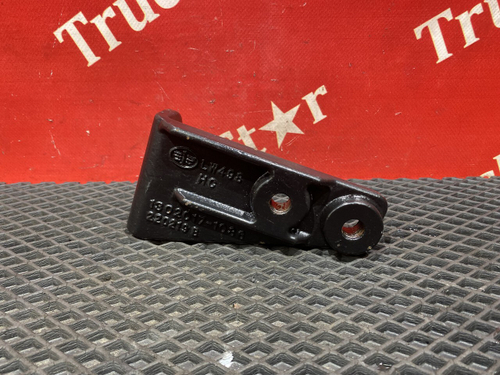 Kpoнштeйн радиатора левый 2023г