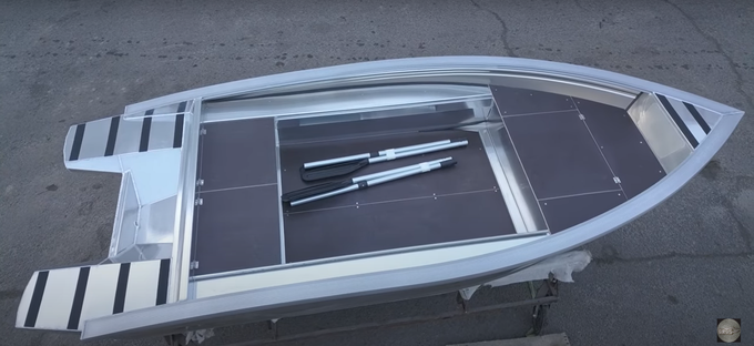 Лодка Гиргис 370 Консоль