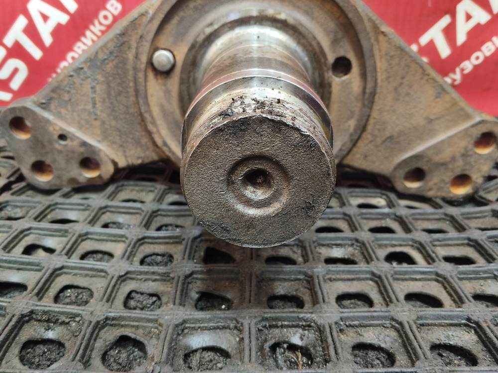 Кулак поворотный правый 2019г.