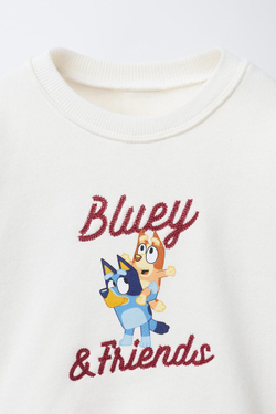 ZARA ТОЛСТОВКА С ВЫШИВКОЙ BLUEY © LUDO STUDIO, ЭКРЮ