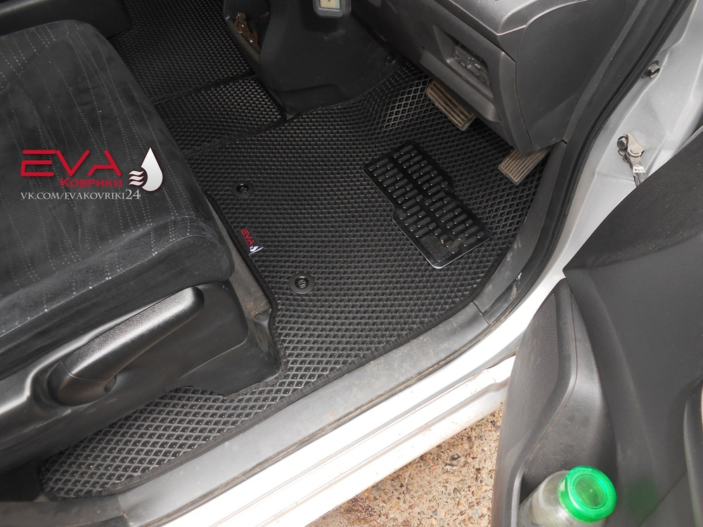 Honda Stepwgn 4 поколение RK (10.2009 - 03.2015) минивэн