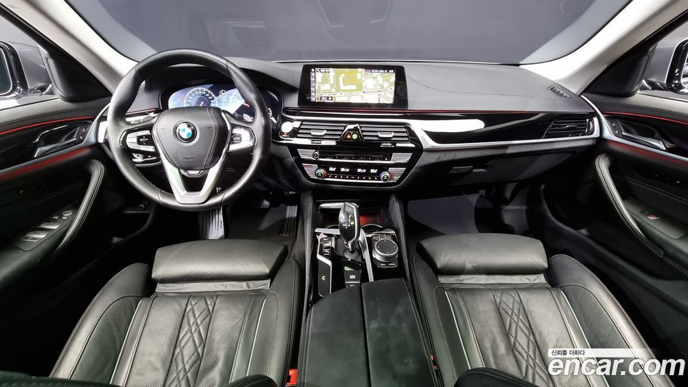 BMW 5 Series (G30) 530i xDrive Luxury Plus (09.2019)