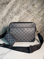 Сумка-мессенджер Louis Vuitton
