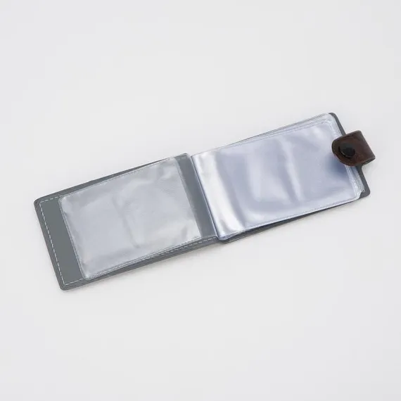 Визитница на кнопке, 18 листов, цвет коричневый