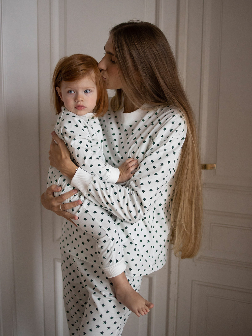 Комбинезон на манжетах Mjölk Green Stars, с рукавом реглан, уценка