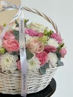 Цветочная корзина в розовой гамме