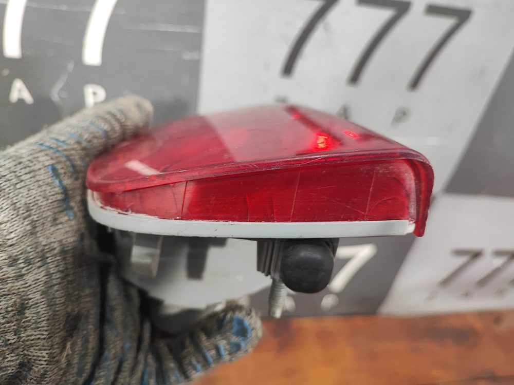 ПТФ задний левый Toyota Land Cruiser 200 07-15 Б/У Оригинал 8145660031