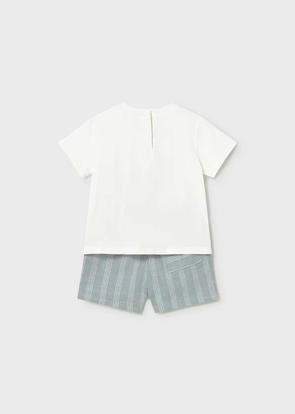 футболка с шортами