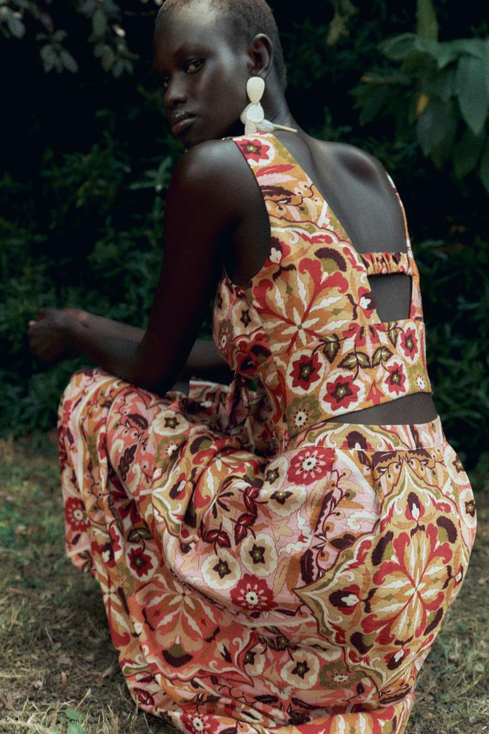 ZARA УКОРОЧЕННЫЙ ТОП В СТИЛЕ РУСТИК С ПРИНТОМ И УЗЛОМ, РАЗНОЦВЕТНЫЙ