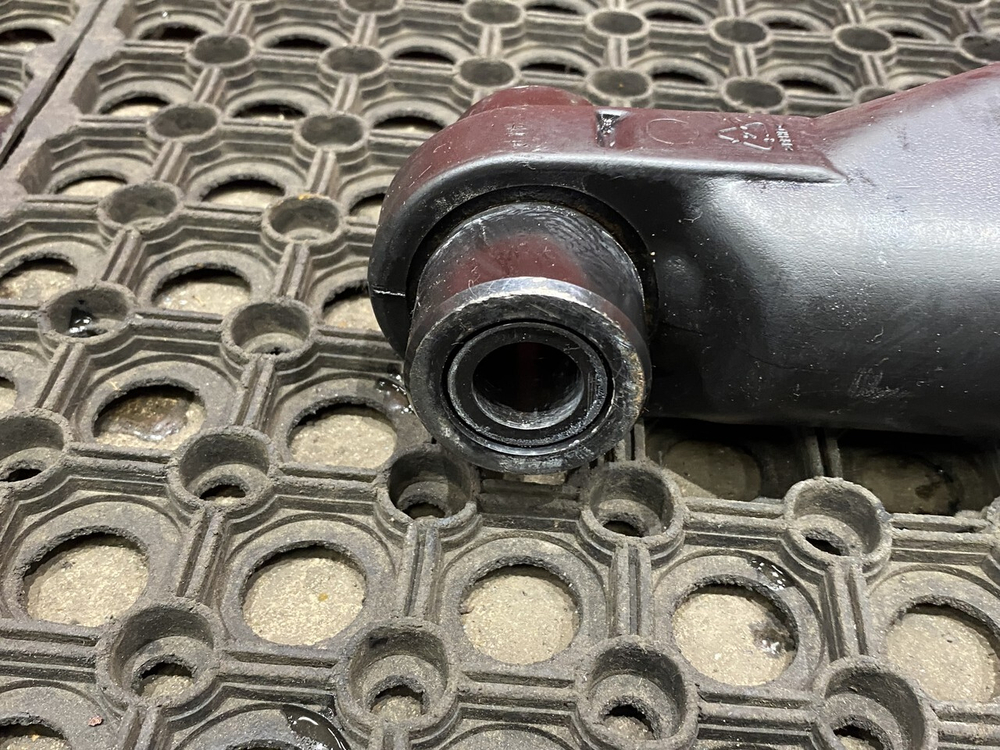 Цилиндр подъема кабины 2018г