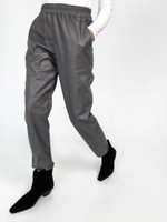 Брюки из эко-кожи темно-серые