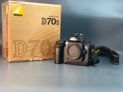 Nikon D70S, 38875 кадров пробега.