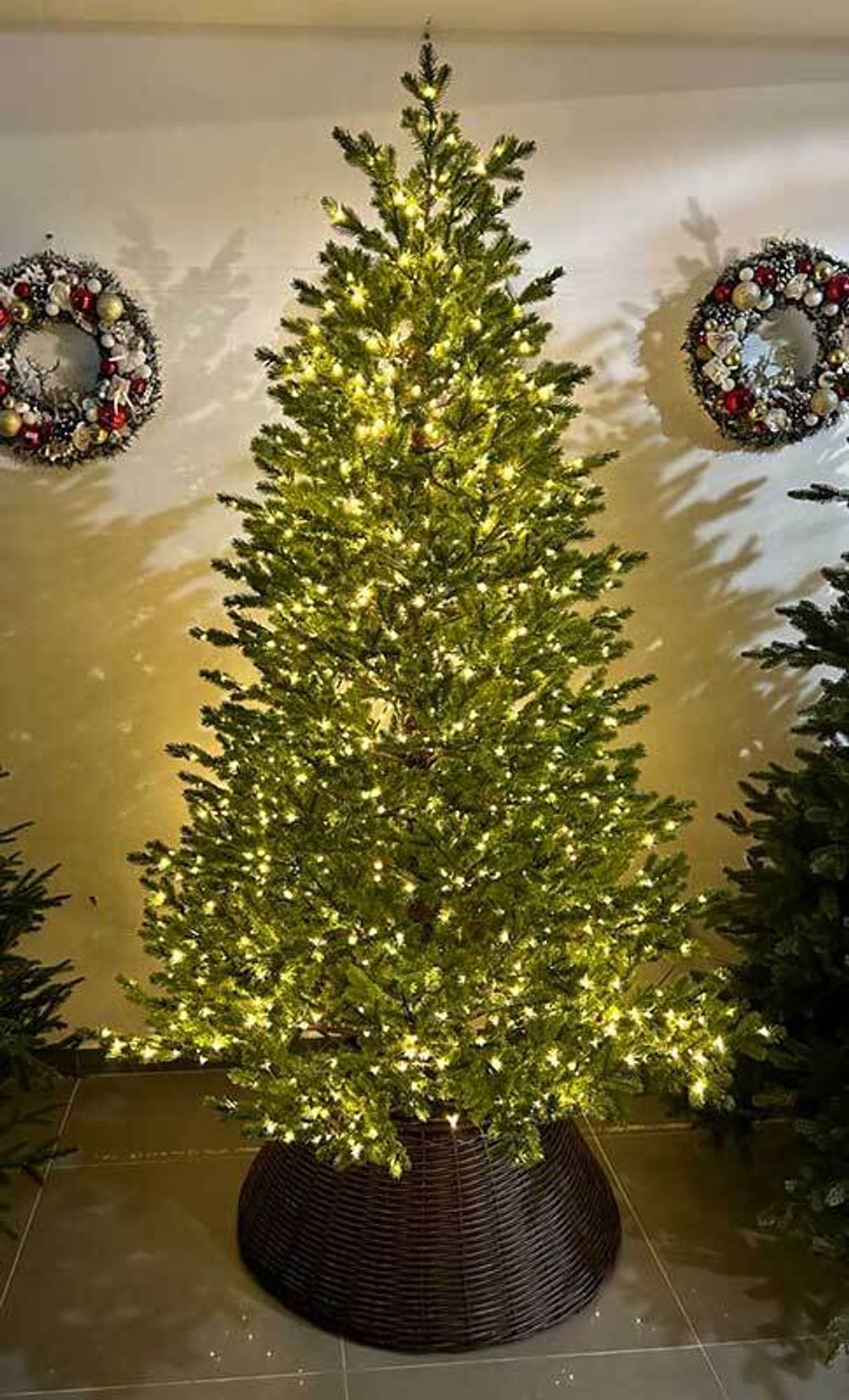 Елка с гирляндой встроенной 2в1 «Meribel» (Литая хвоя) 270 см / 2,7 м