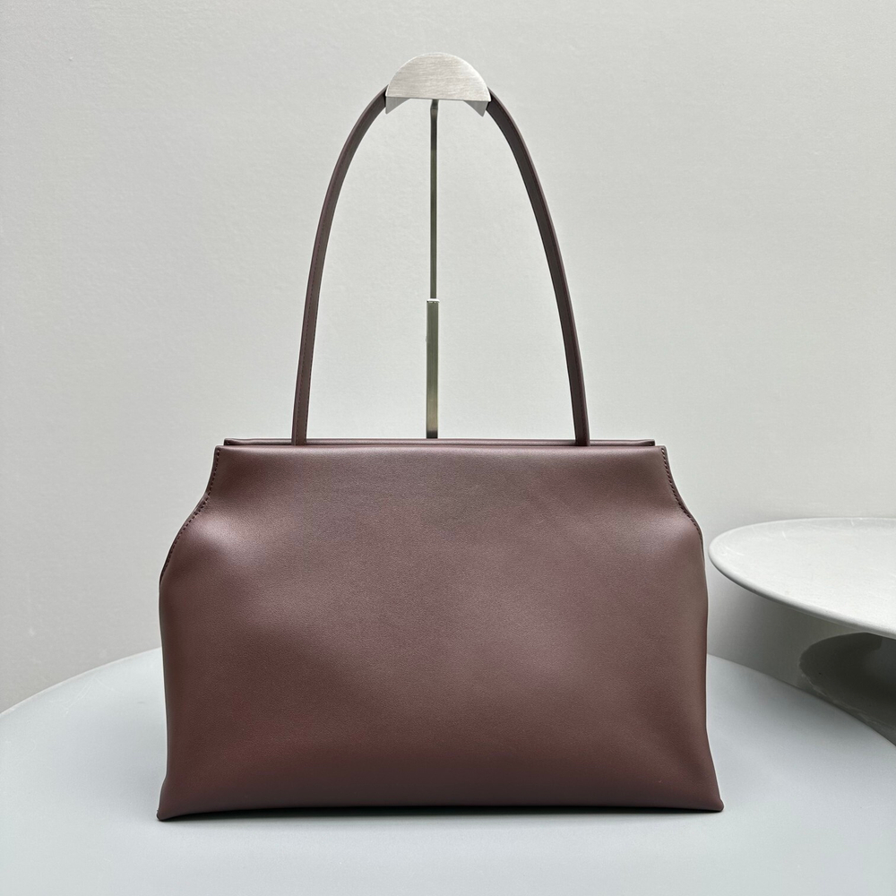 The Row Sienna