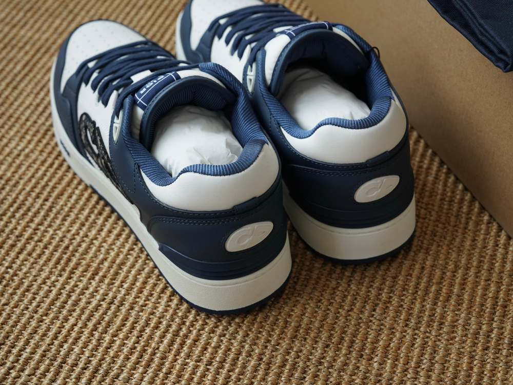 Кроссовки B57 Dribble