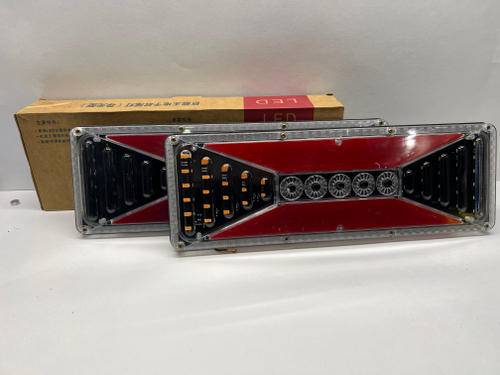 Задние фонари на грузовик, прицеп, ГАЗель, ГАЗ, МАЗ, автобус, 24 Вольта, длина 42 см, COSMOS - TG (2 шт. / комплект)