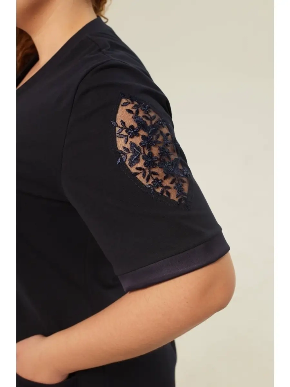 Халат трикотажный с гипюром домашний на молнии