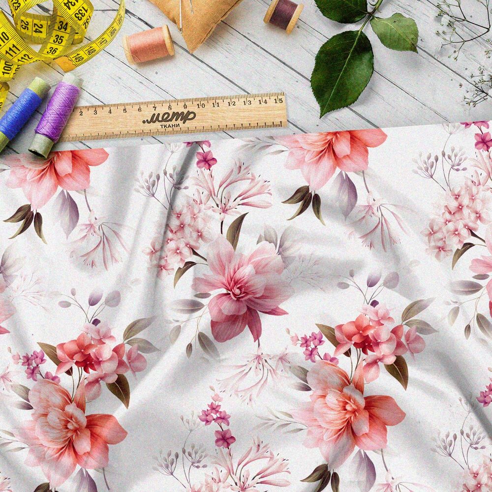 Ткань шелк Армани утончённые нежные цветы на бежевом фоне