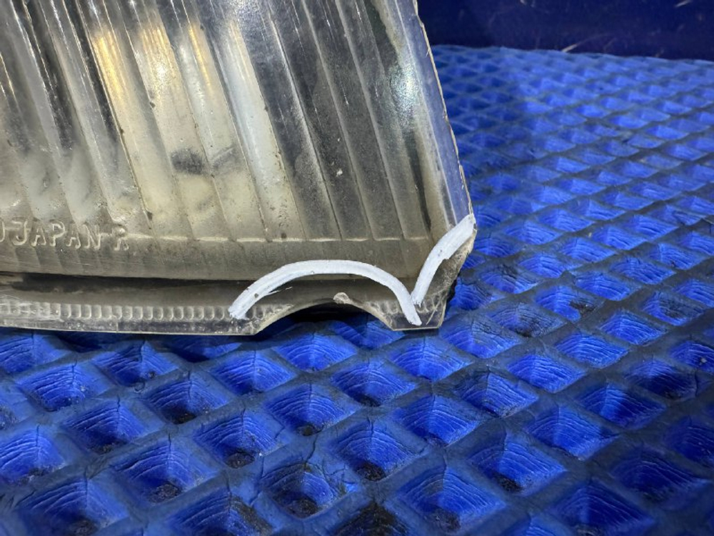 Габарит правый NISSAN R’NESSA 1999