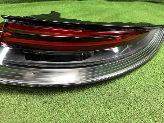 Фонарь правый внешний Porsche Panamera 2 971 20-23