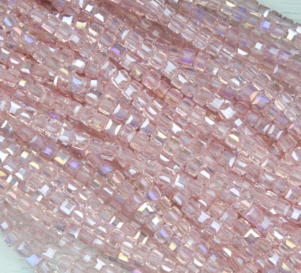 БВ013ДС3 Хрустальные бусины квадратные, цвет: розовый AB прозрачный, 3 мм, кол-во: 63-65 шт.