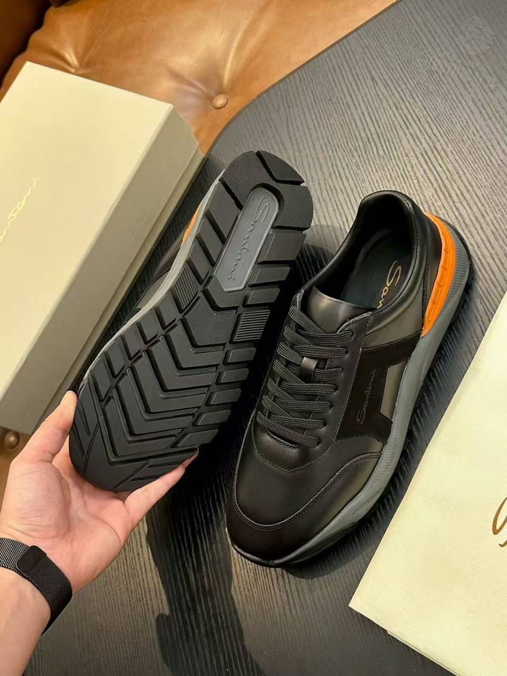 Кроссовки Santoni