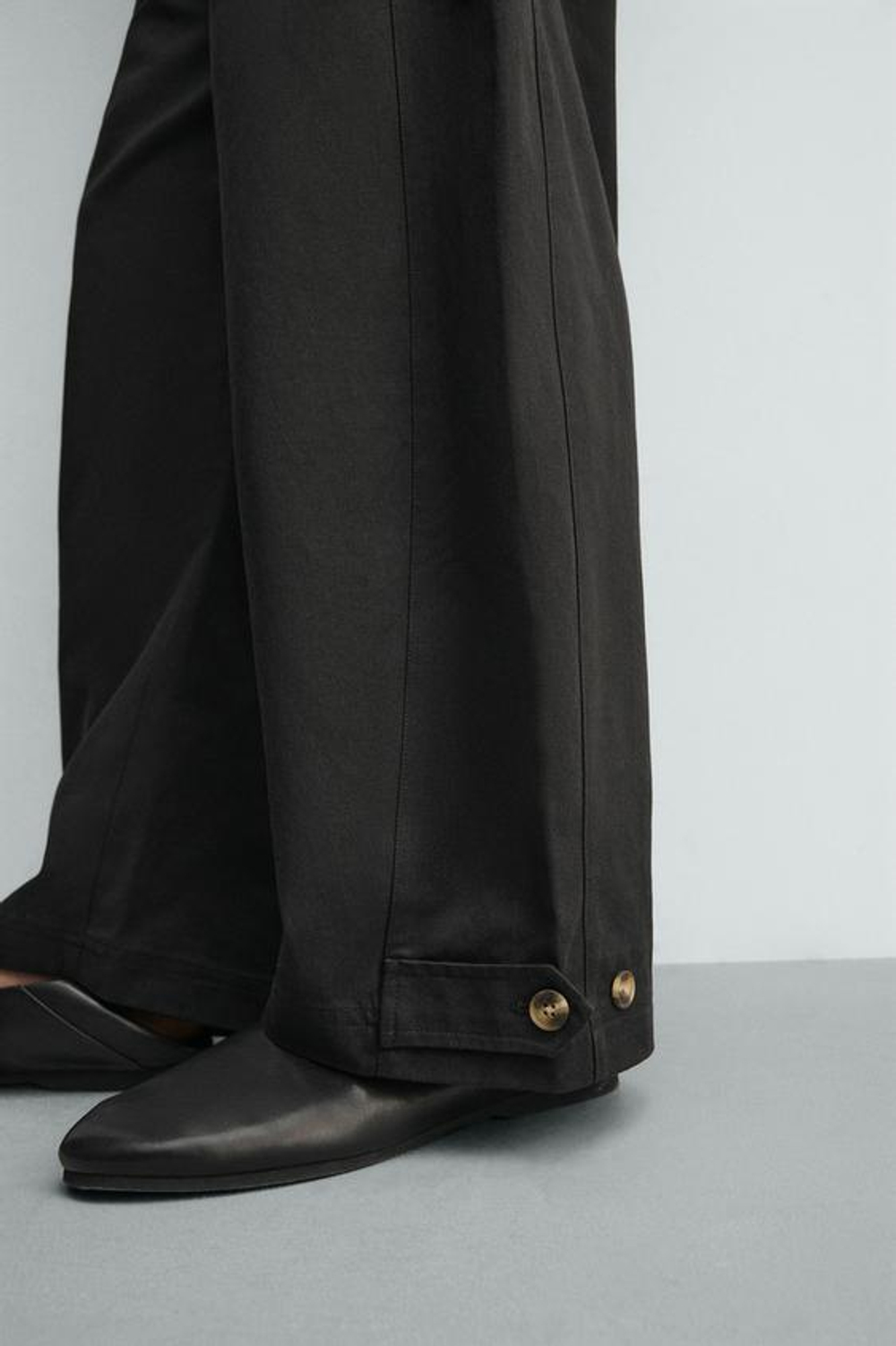 ZARA БРЮКИ RELAXED FIT С РЕГУЛИРУЕМЫМ НИЗОМ, ЧЕРНЫЙ