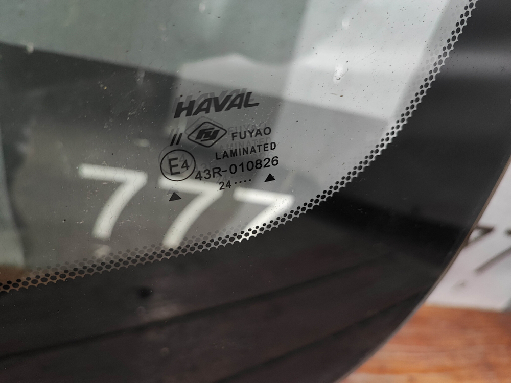 Стекло лобовое с обогревом Haval Jolion 21-нв Б/У Оригинал 5206605XST10A