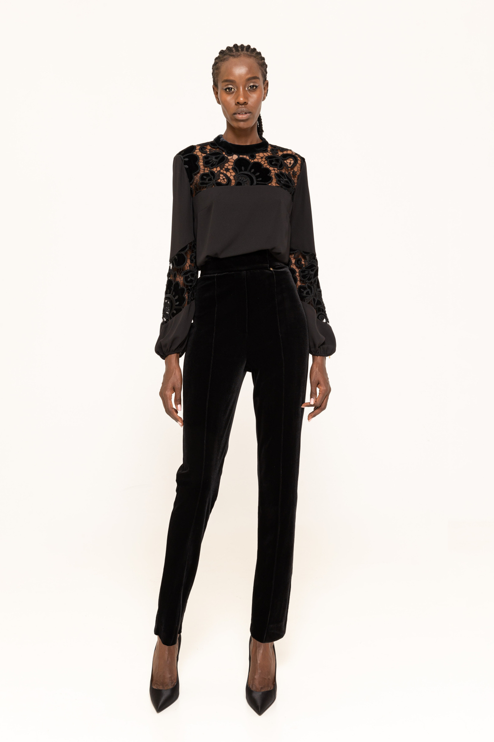 Брюки бархатные с высокой талией зауженные