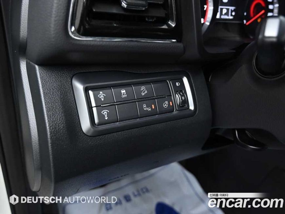 KG Mobility (Ssangyong) Very New Tivoli Бензин 1.5 2WD (04.2020)
