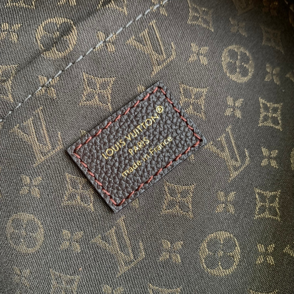 Louis Vuitton Express MM