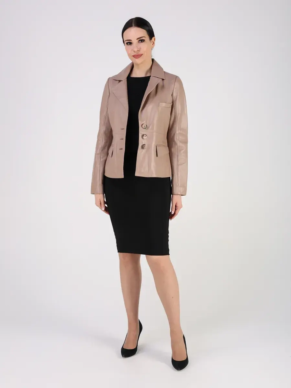 Кожаная куртка демисезонная блейзер