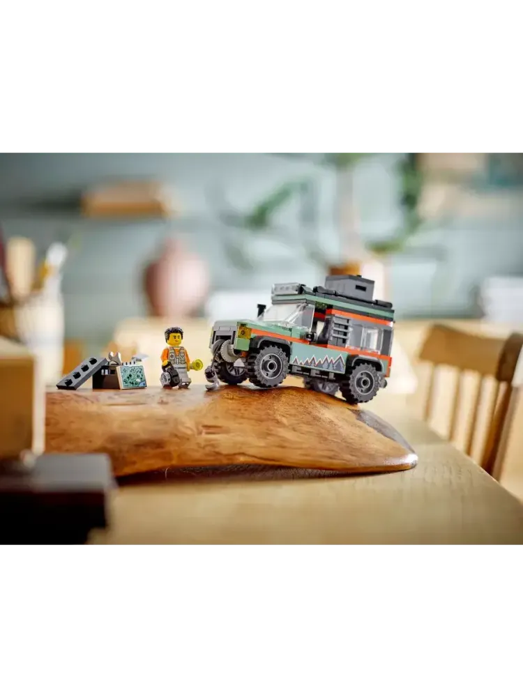 Конструктор LEGO Сity 60447 Внедорожный горный грузовик 4x4
