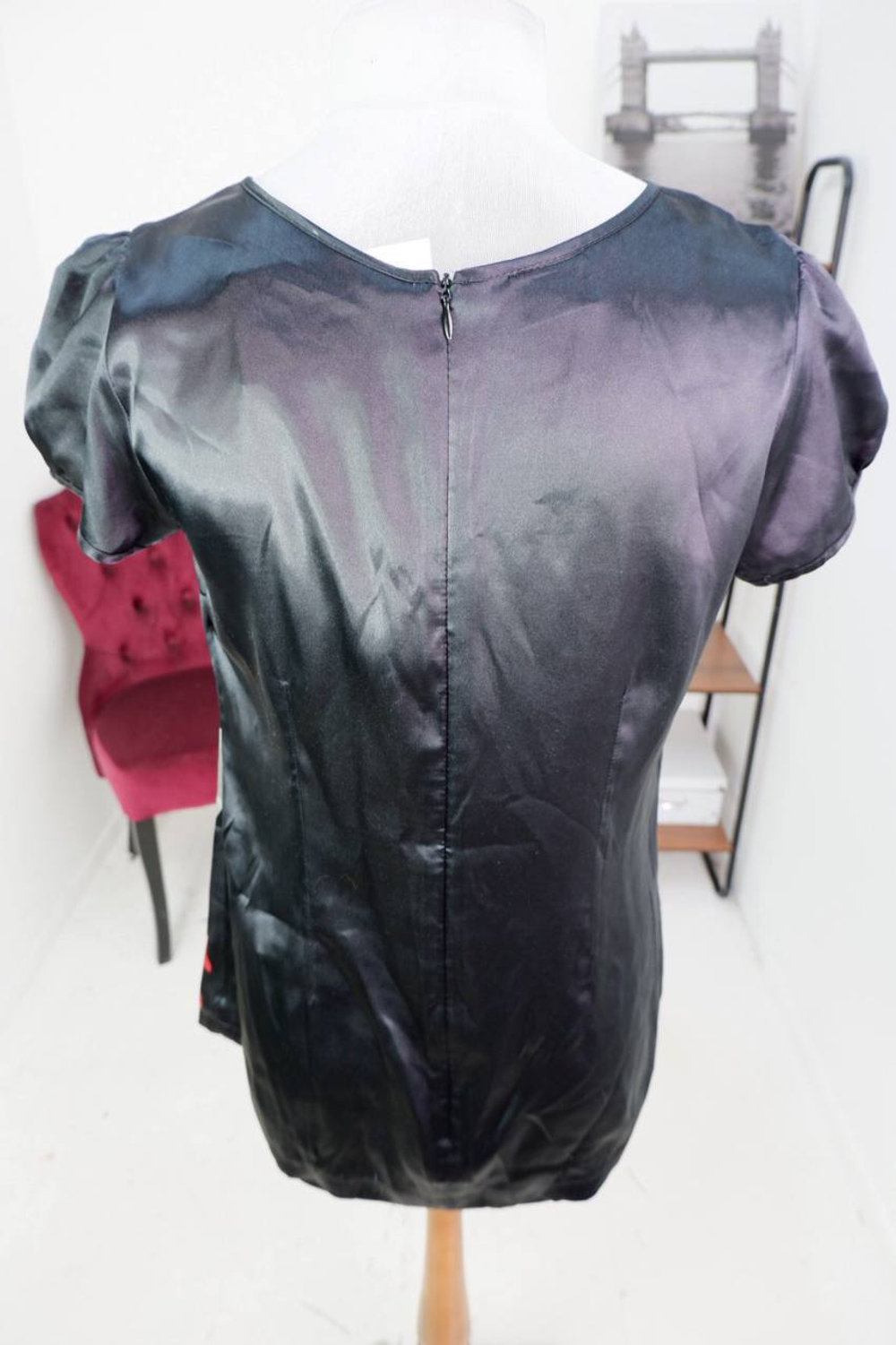 Блузка Salko атласная, визуально на 44 размер