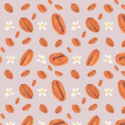 Кофейные зерна на сиреневом фоне с цветами