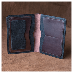 Кожаная обложка на паспорт «Медведь»