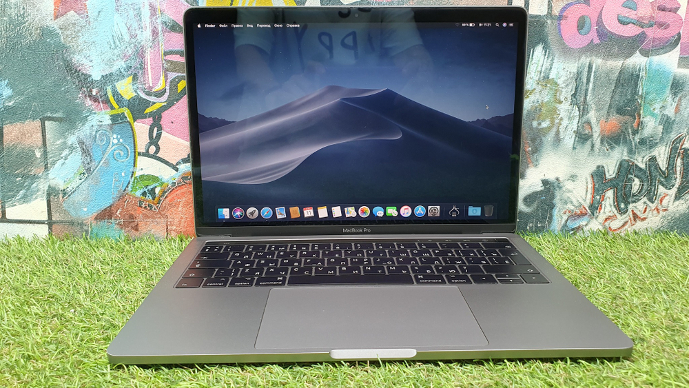 MacBook Pro 13 2017  A1706 Retina