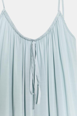 ZARA СВОБОДНОЕ МИНИ-ПЛАТЬЕ С ВОЛАНАМИ, ГОЛУБОЙ