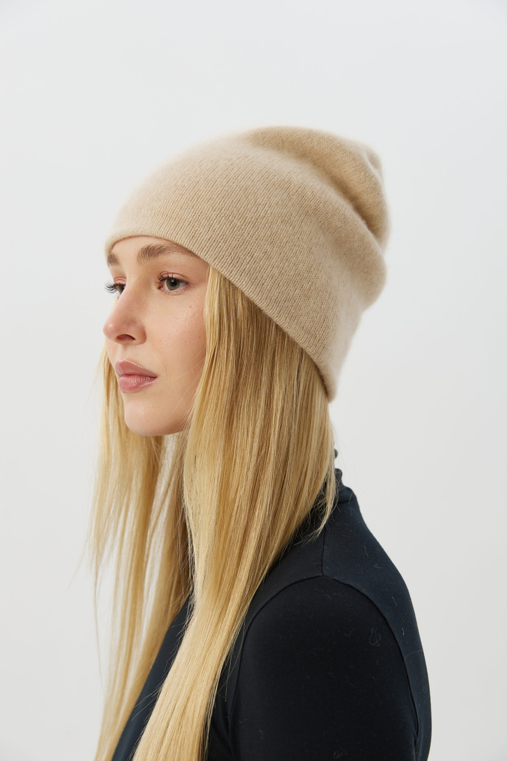 Шапка из кашемира BONEZ