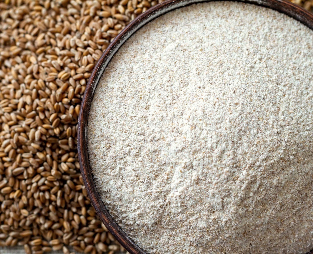 Мука пшеничная цельнозерновая из Шугуровского зерна, пакет 1 кг