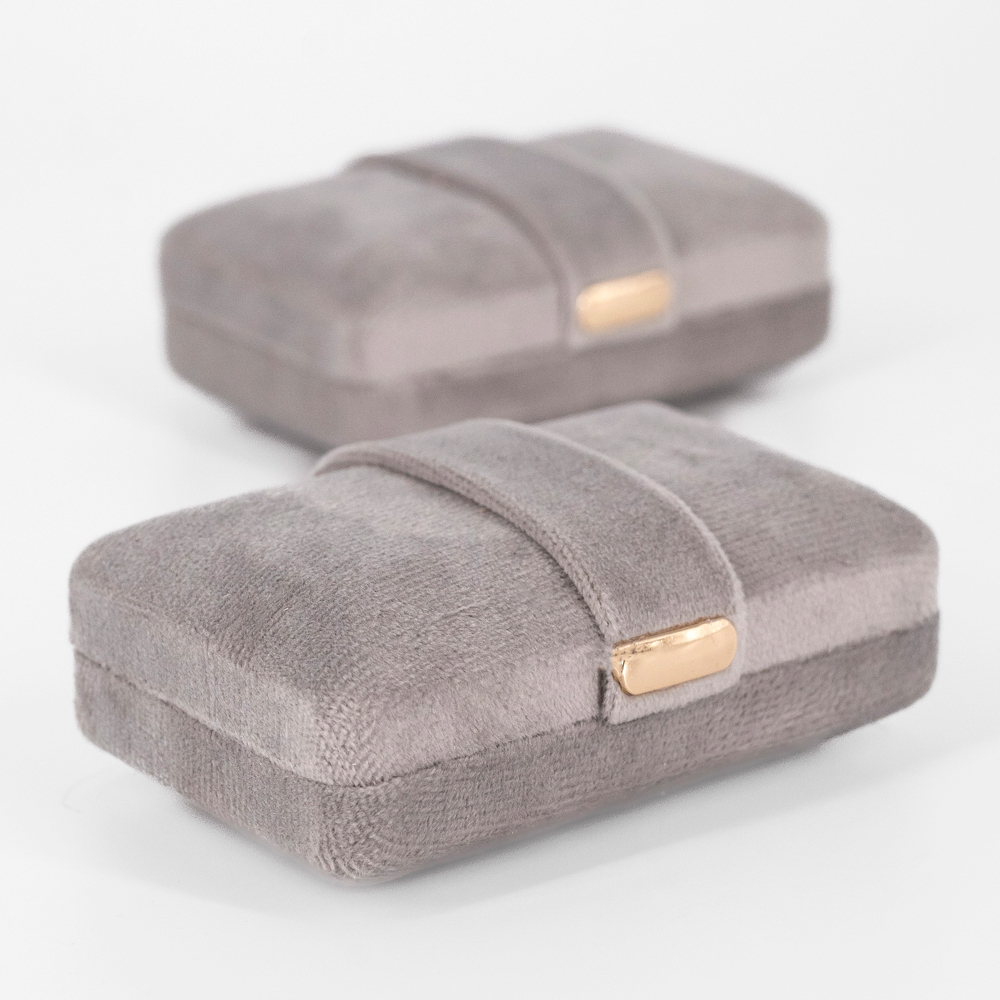 Ювелирный футляр «Констанция» для небольшого значка