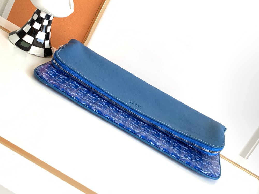 Goyard Sainte-Marie MM Clutch