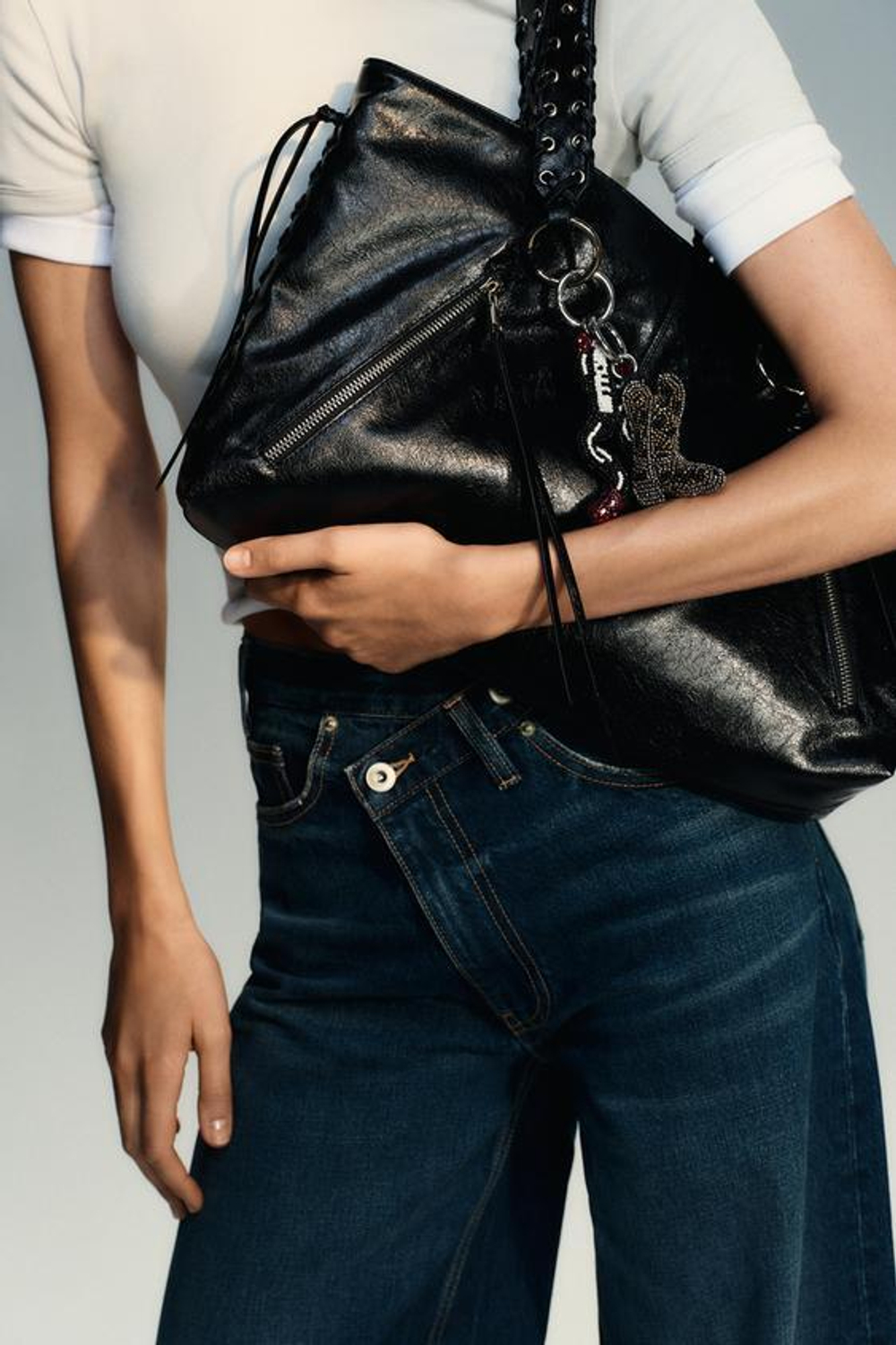 ZARA СУМКА-ШОПЕР С БАХРОМОЙ, ЧЕРНЫЙ